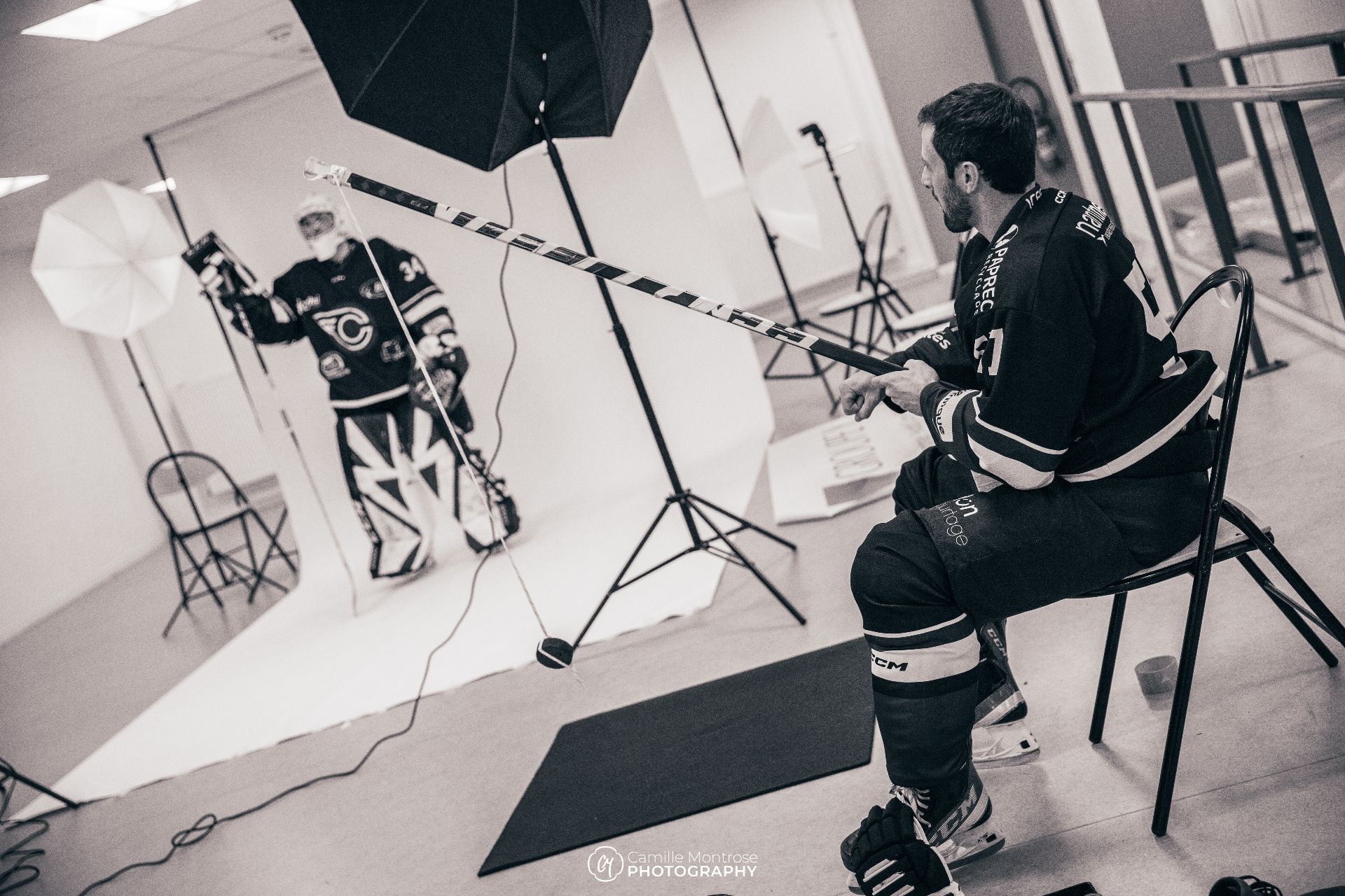 media day des sportifs prennent la pose en studio